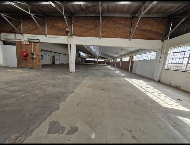 1,563M² WAREHOUSE FOR SALE IN BENROSE